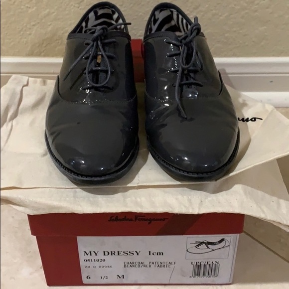 Authentic Ferragamo shiny grey lace up boots - Picture 5 of 5